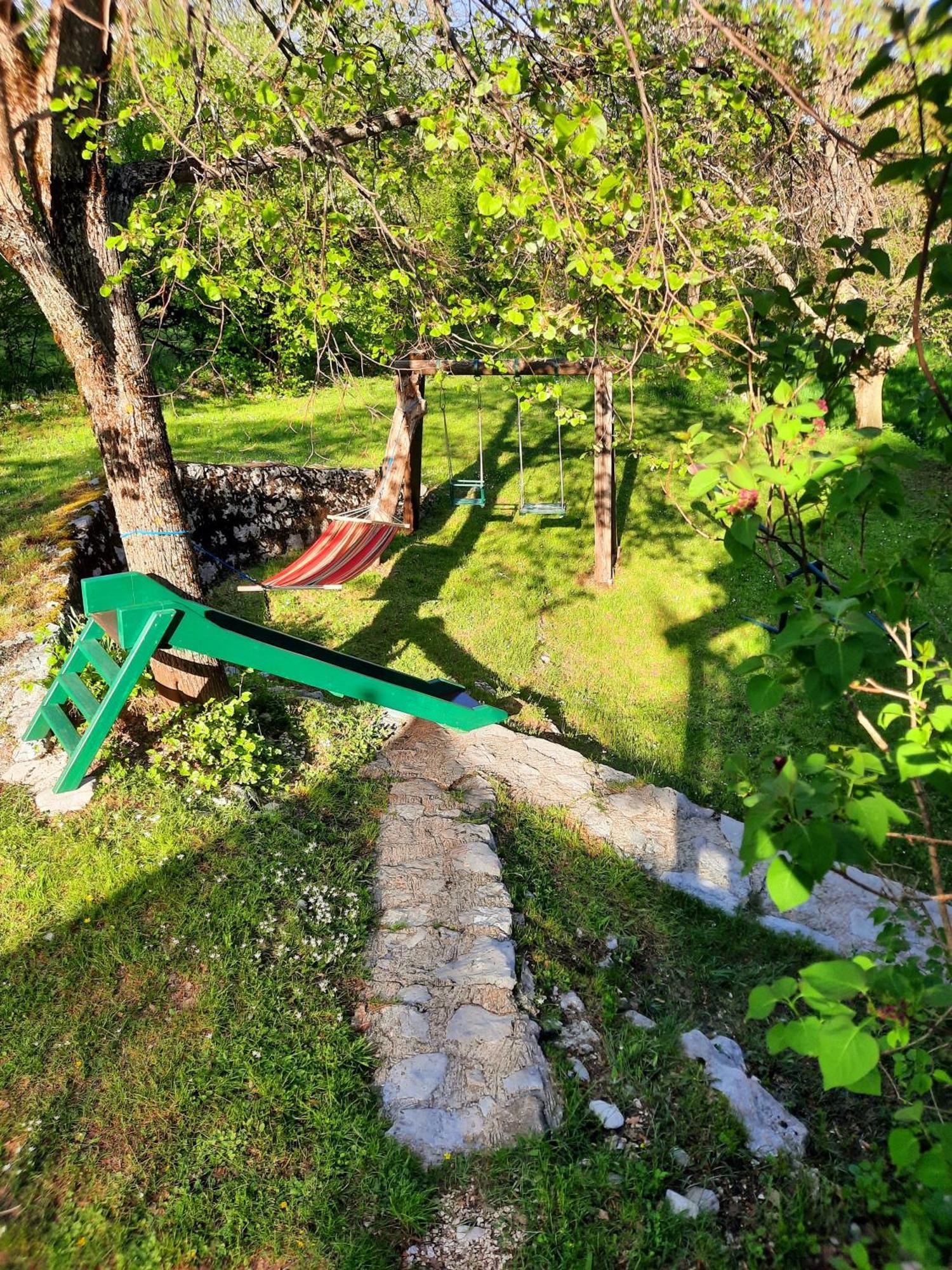 Lovcen4Me Villa Cetinje Eksteriør bilde